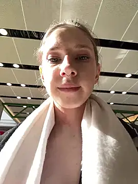 michelle lovique online show from 10, 4, 2026