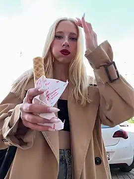 michelle lovique online show from 10, 7, 2026