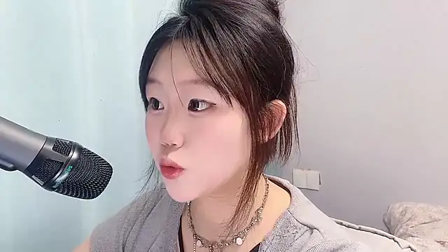 Lilababy00 online show from 18, 4, 2026
