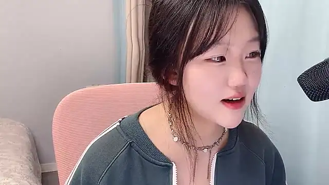 Lilababy00 online show from 20, 4, 2026
