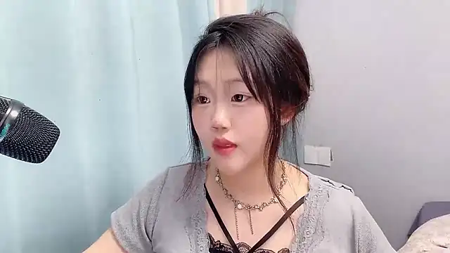 Lilababy00 online show from 15, 4, 2026