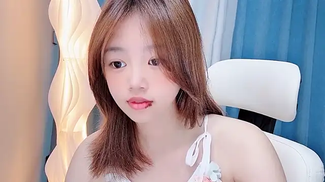 Lilababy00 online show from 25, 6, 2026