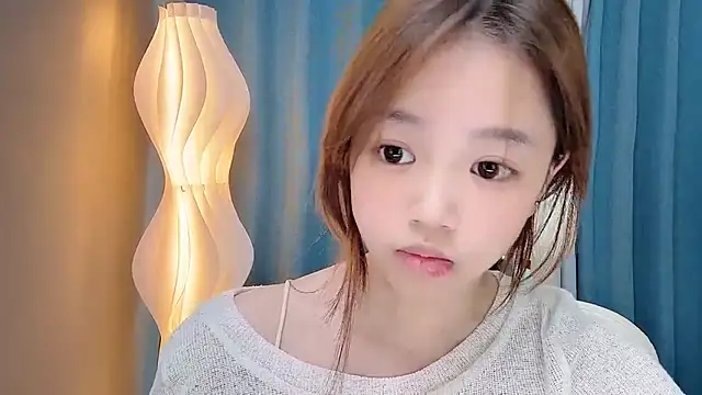 Lilababy00 online show from 18, 6, 2026