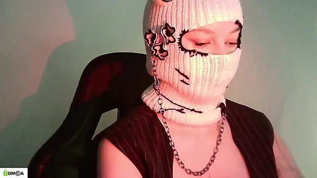 Snapshot of Lymalia chatting on 28, 4, 2026 Lymalia online show from 28, 4, 2026