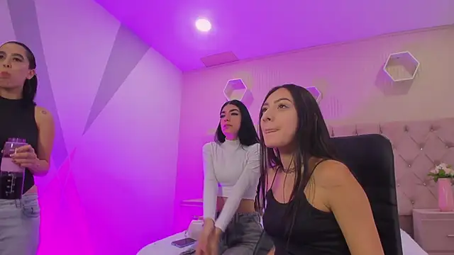 QueensSensation online show from 14, 4, 2026