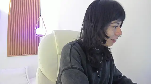 ghostmila online show from 30, 4, 2026