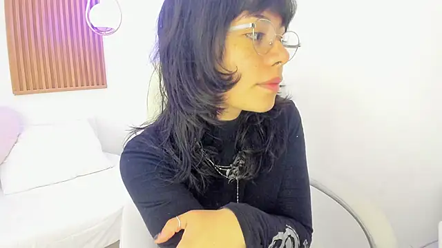 ghostmila online show from 27, 4, 2026