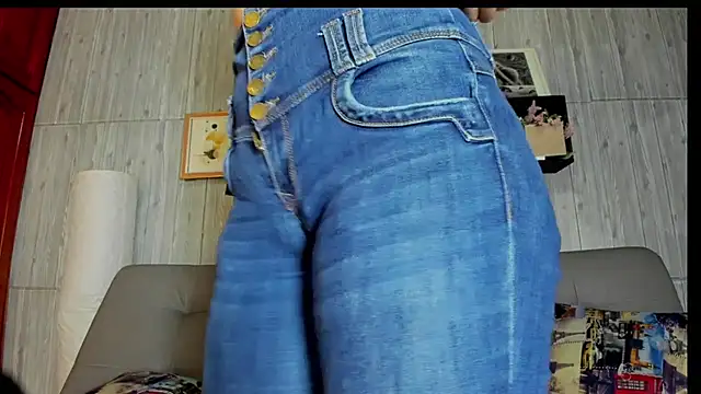 Snapshot of Alucarda666 chatting on 8, 7, 2026 Alucarda666 online show from 8, 7, 2026