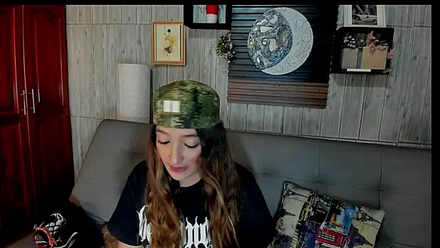 Snapshot of Alucarda666 chatting on 5, 7, 2026 Alucarda666 online show from 5, 7, 2026