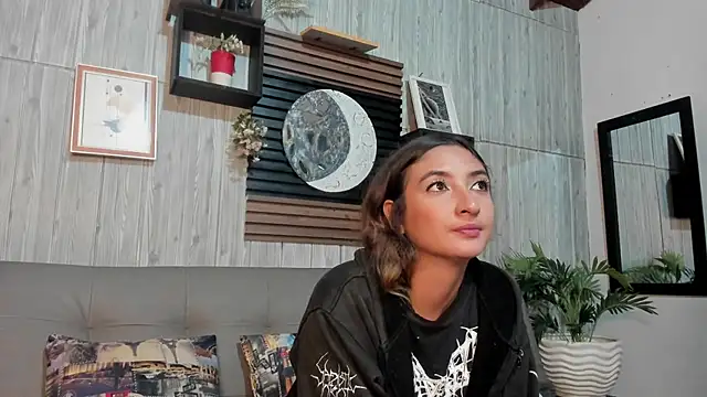 Alucarda666 online show from 15, 5, 2026
