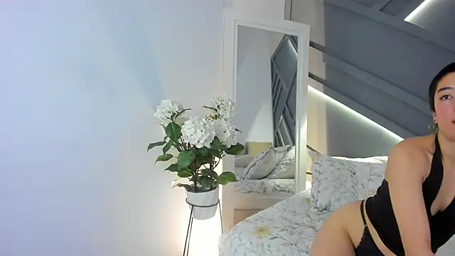 Atheena   online show from 18, 4, 2026