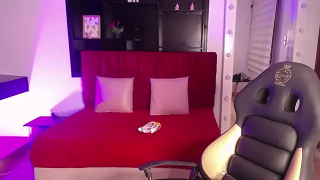 Sweet cat t online show from 29, 5, 2026