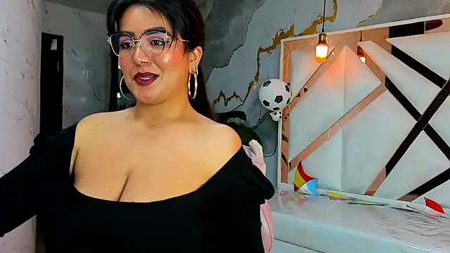 Snapshot of Sasha_tf chatting on 13, 7, 2026 Sasha tf online show from 13, 7, 2026