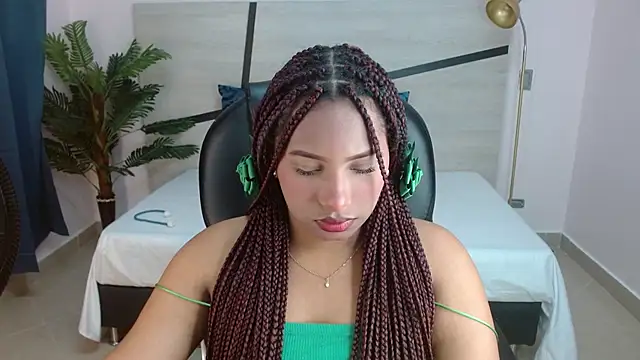 coral echeverri online show from 29, 4, 2026
