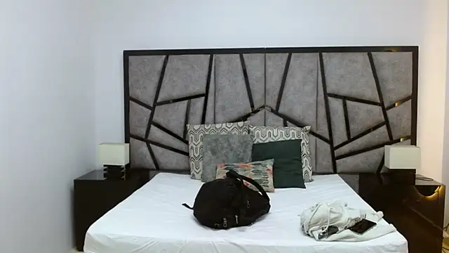 coral echeverri online show from 30, 5, 2026