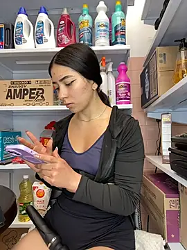 AMBERBUNNY  online show from 8, 7, 2026
