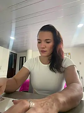 valery fitt online show from 4, 6, 2026