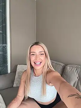 BlondeChiara online show from 12, 4, 2026