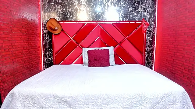 Snapshot of Luu_Adams chatting on 20, 4, 2026 Luu Adams online show from 20, 4, 2026