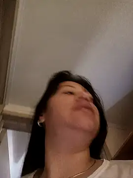 celeste beacker online show from 15, 4, 2026