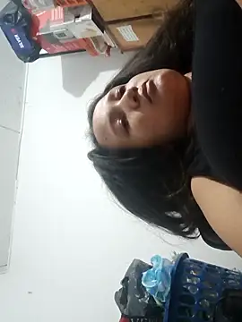 paola daza online show from 10, 4, 2026