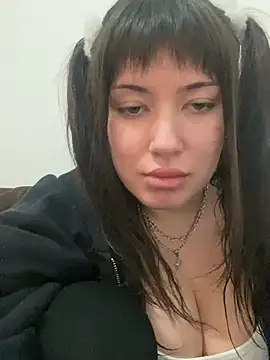 Snapshot of cherryxxox chatting on 8, 7, 2026 cherryxxox online show from 8, 7, 2026