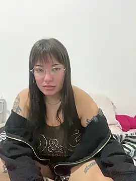 Snapshot of cherryxxox chatting on 4, 5, 2026 cherryxxox online show from 4, 5, 2026
