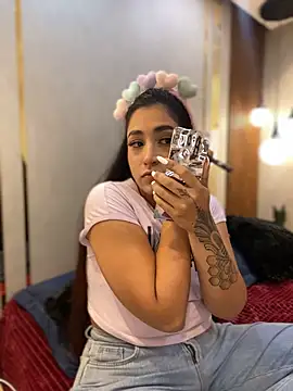 Hana-Parker online show from 24, 6, 2026