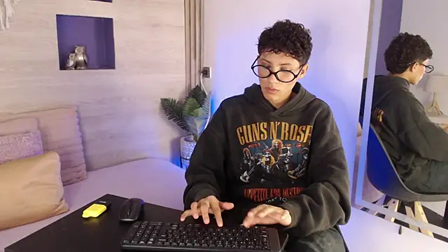 Velvet An online show from 18, 5, 2026