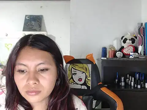 dulcemaria1918 online show from 14, 4, 2026