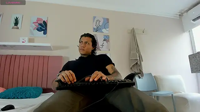 Damian Romanoff online show from 10, 5, 2026