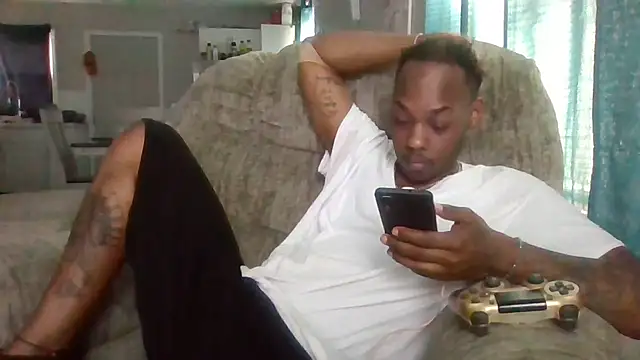 Snapshot of zdaddymm chatting on 23, 5, 2026 zdaddymm online show from 23, 5, 2026