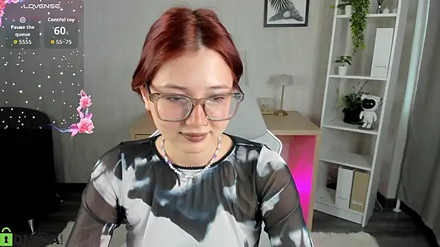 Snapshot of Lessi_Panic chatting on 20, 6, 2026 Lessi Panic online show from 20, 6, 2026