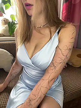 curvycatwow online show from 9, 7, 2026