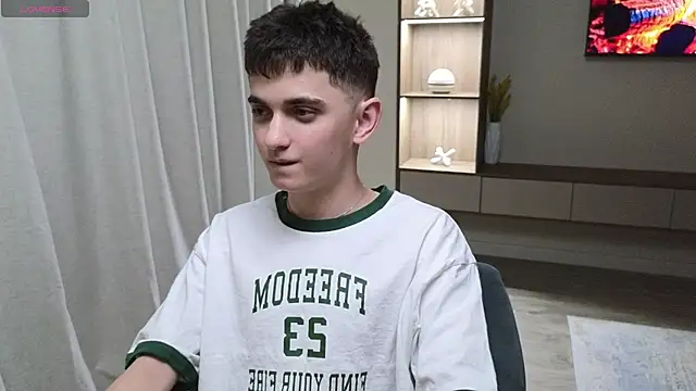 Snapshot of alexander_18_xxl chatting on 10, 7, 2026 alexander 18 xxl online show from 10, 7, 2026
