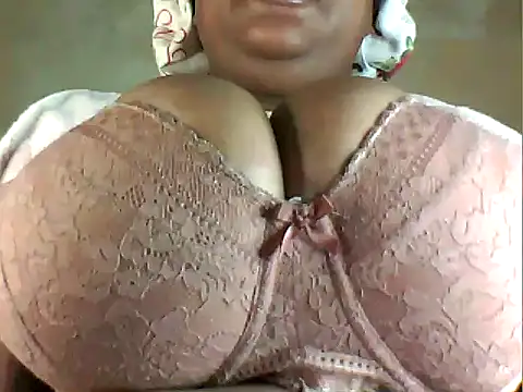 megaboobsqueen online show from 25, 5, 2026