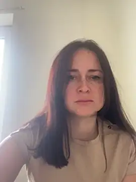 Snapshot of Emma_magic chatting on 10, 4, 2026 Emma magic online show from 10, 4, 2026