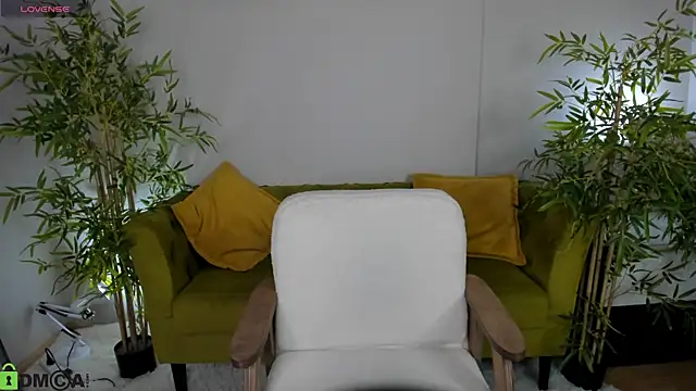 Riddle Lay online show from 30, 4, 2026