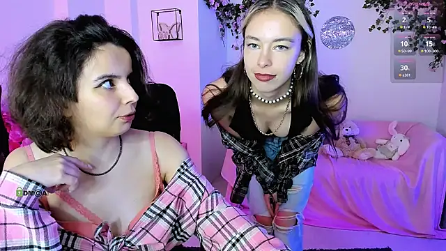 Snapshot of mia_mooon_ chatting on 6, 7, 2026 mia mooon online show from 6, 7, 2026