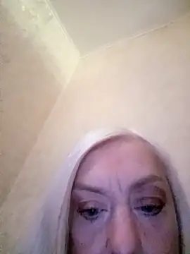 Julia20X online show from 17, 4, 2026