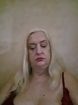 Snapshot of Julia20X chatting on 10, 7, 2026 Julia20X online show from 10, 7, 2026