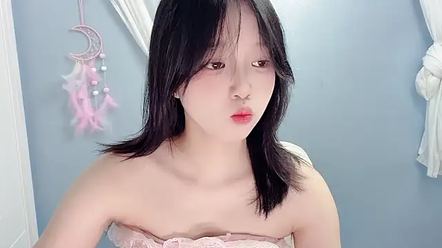 Xiaoqing00 online show from 17, 6, 2026