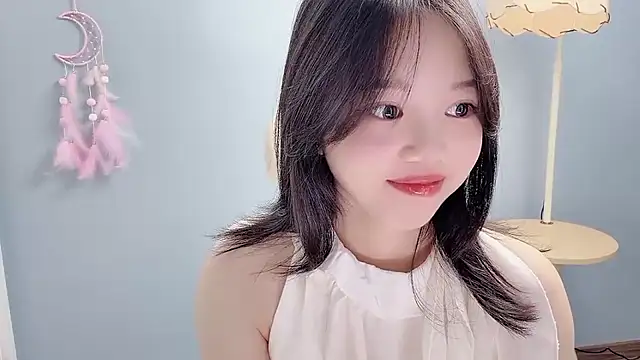 Xiaoqing00 online show from 13, 7, 2026