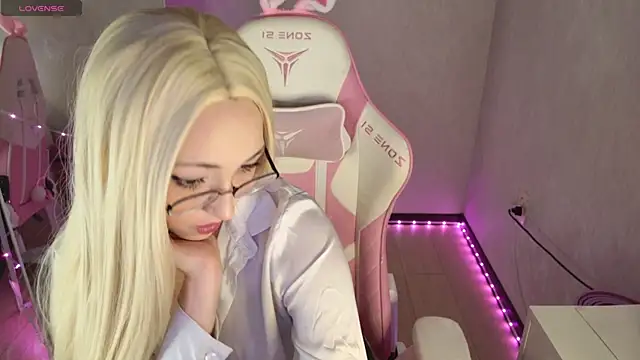 Nona meow online show from 10, 4, 2026