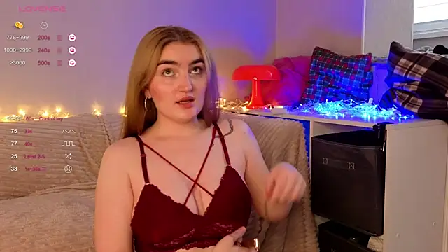 Snapshot of sweetandcuteee chatting on 11, 4, 2026 sweetandcuteee online show from 11, 4, 2026