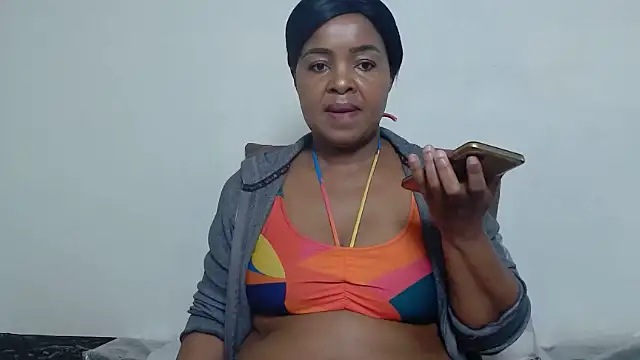 CaramelBaddie16 online show from 19, 6, 2026