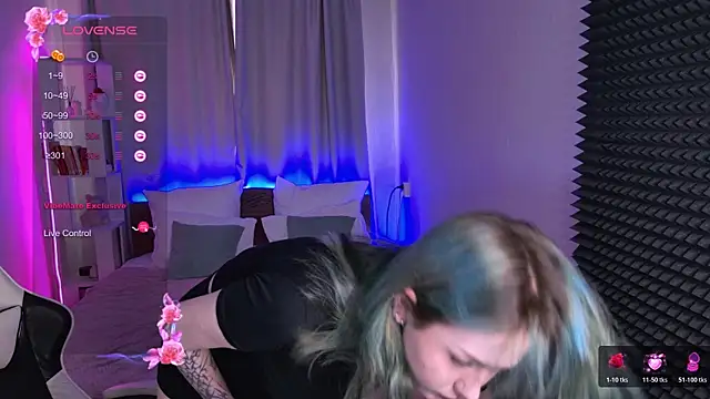 karinahili online show from 17, 4, 2026
