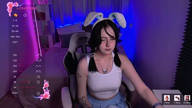 karinahili online show from 12, 7, 2026