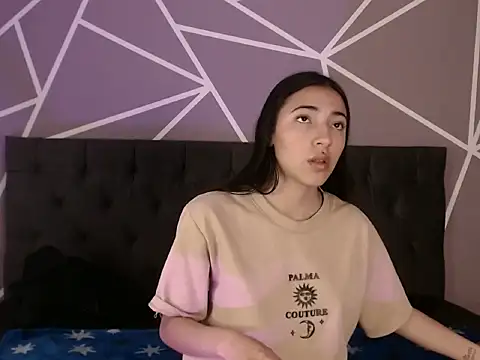 Violett1126 online show from 13, 4, 2026