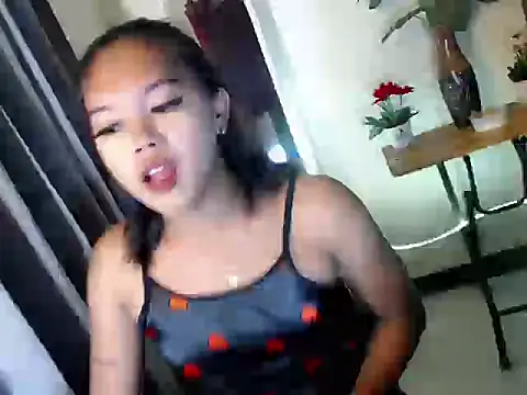 naomi scarlet online show from 14, 4, 2026